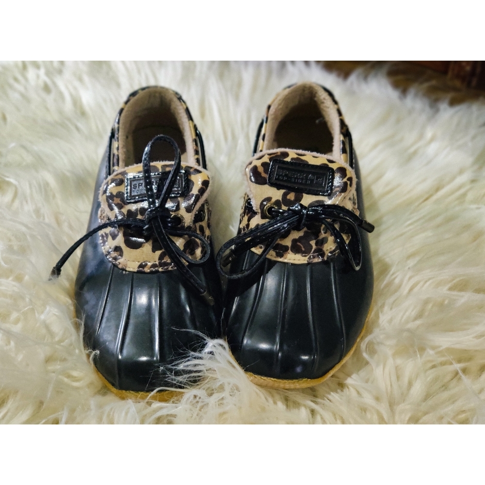Sperry Leopard Print Duck Shoes 6